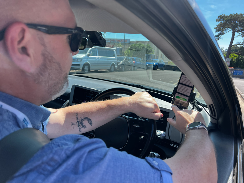 Airport Transfers - Price First Taxis price first taxis torquay torbay paignton airport transfers multi person2 web - Price First Taxis airport transfers torbay